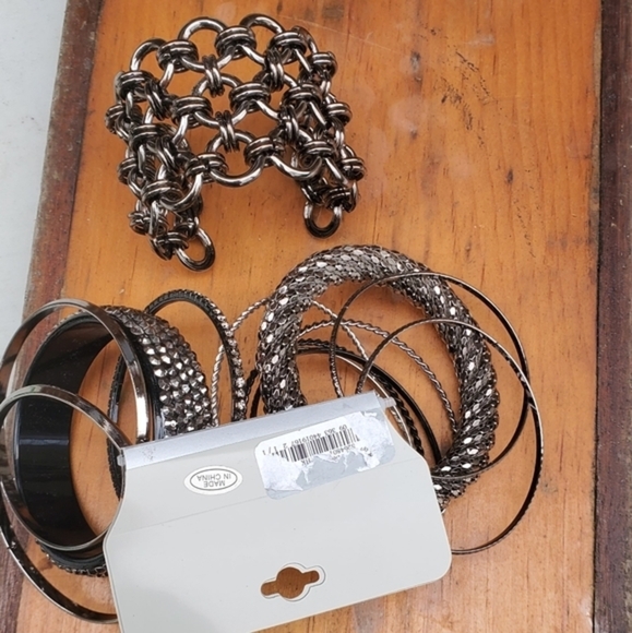 Heavy metal hematite bangle set NWT - Picture 6 of 9